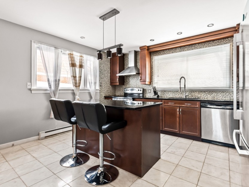 5535 Boul. Lavoisier Photo 4