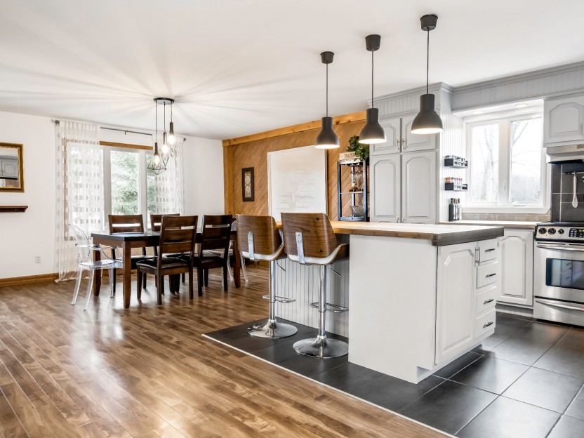 3267 Rue Principale Photo 4
