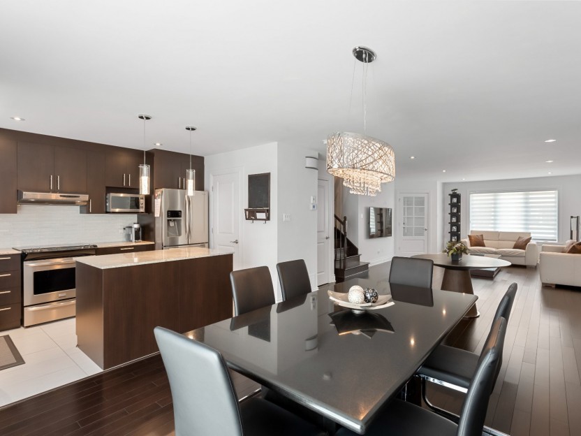 216Z Av. Hermitage Photo 5
