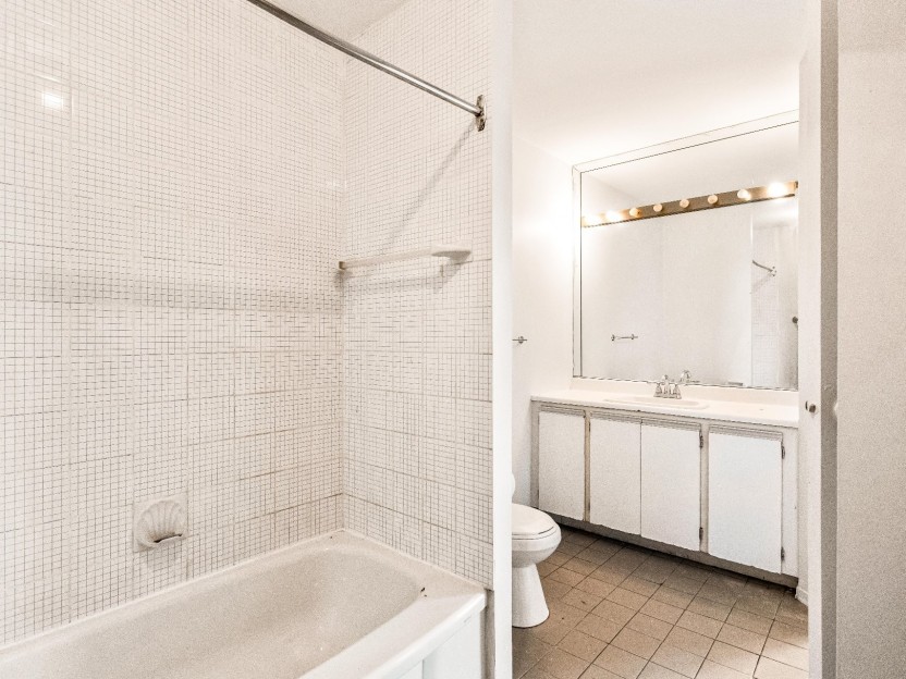 640 Boul. Chomedey Photo 7