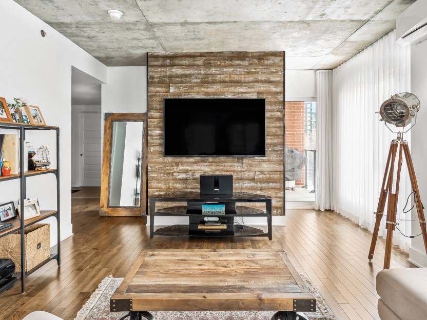 225 Rue de la Montagne Photo 1