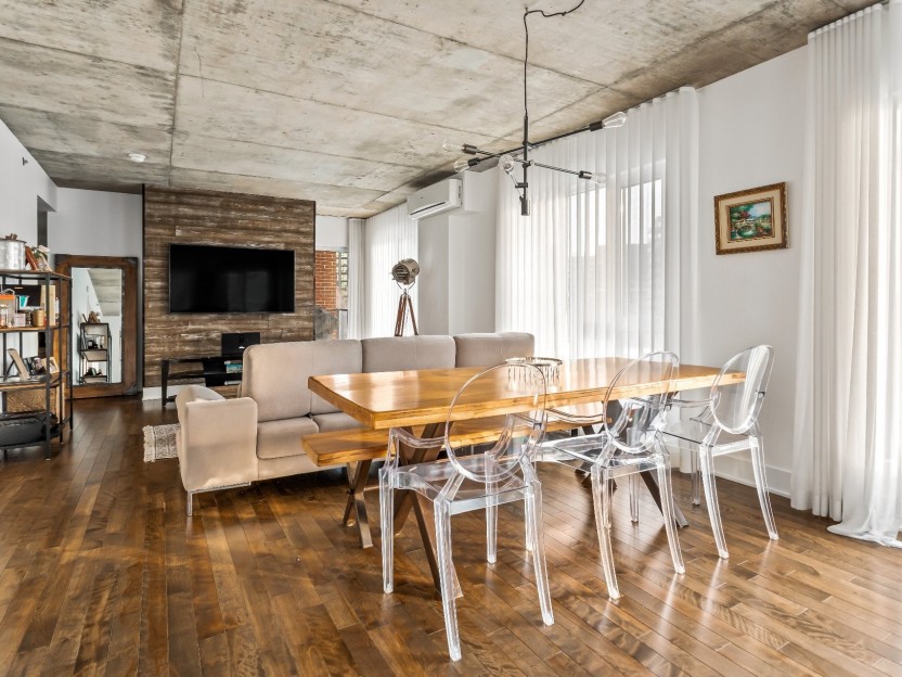 225 Rue de la Montagne Photo 2