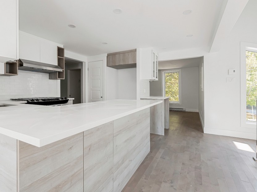 11368 Av. de Rome Photo 1