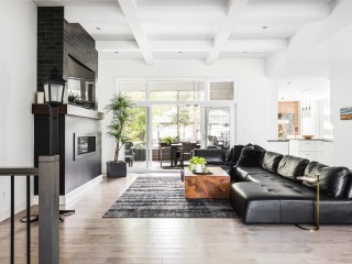 2427 Rue du Cocher Photo 1