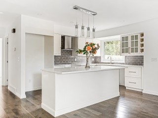 416 Montrose Drive Photo 4