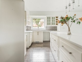 416 Montrose Drive Photo 6