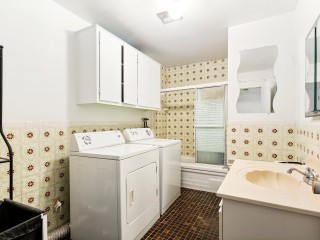 4351-4357 Av. Laval Photo 6