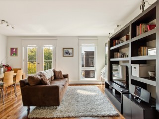 6395 Rue Chambord Photo 1