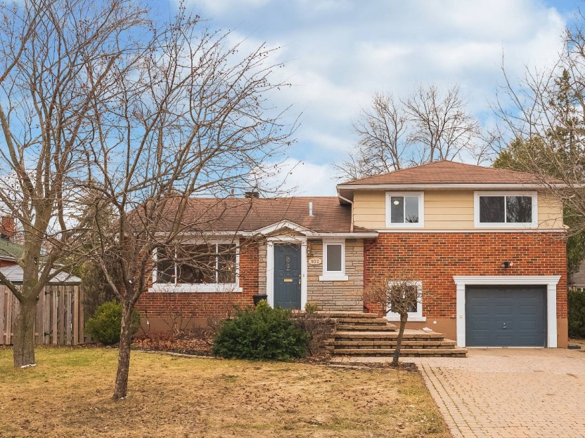 102 Av. d'Arrowhead Crescent Photo 1