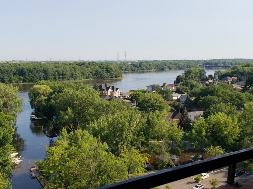 2555 Av. du Havre-des-Îles Photo 1