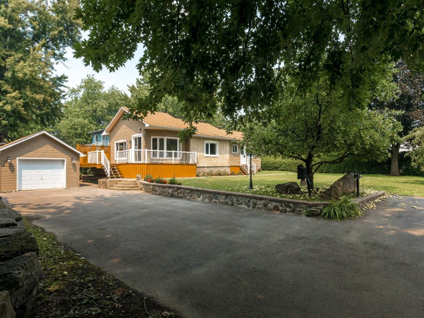 2451 20e Rue Photo 1