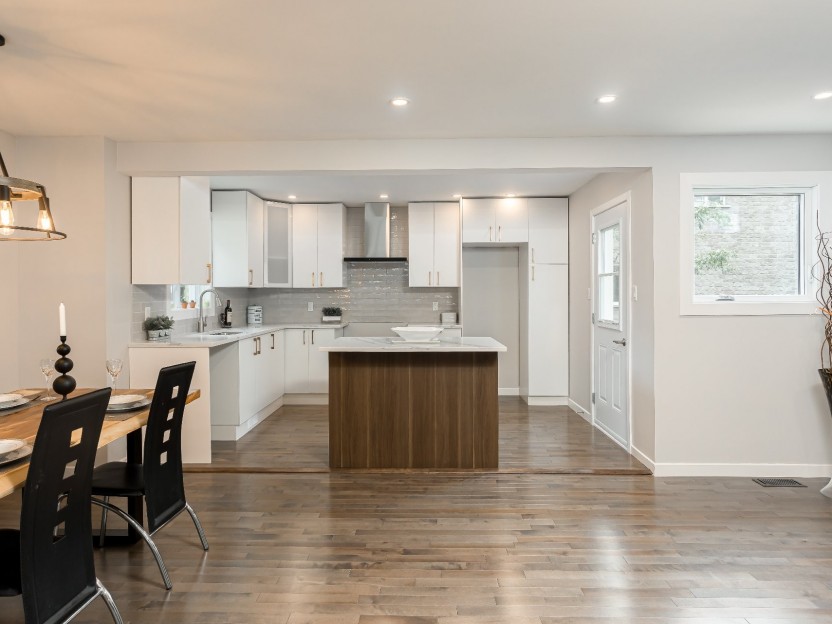 221 Av. Clément Photo 10