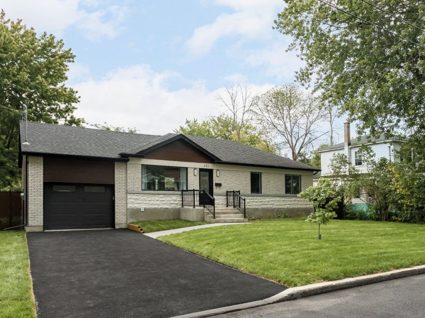 221 Av. Clément Photo 2