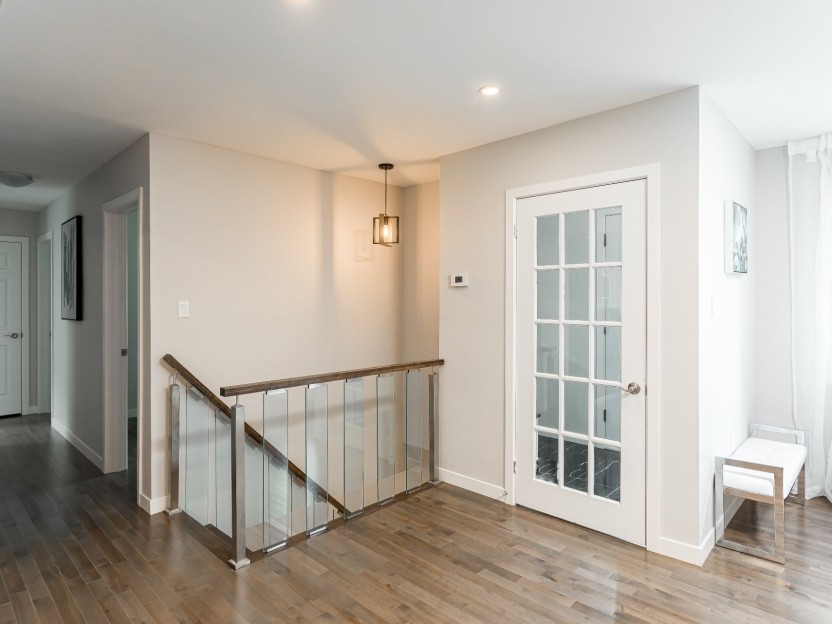 221 Av. Clément Photo 4