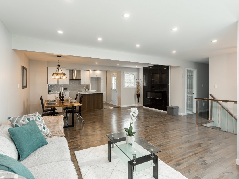 221 Av. Clément Photo 5