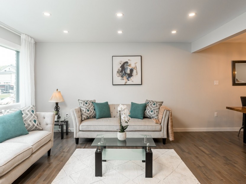 221 Av. Clément Photo 8