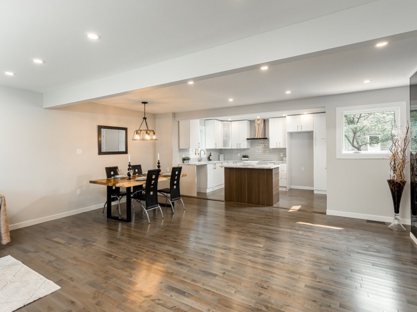 221 Av. Clément Photo 9
