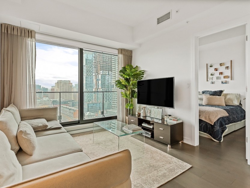 1288 Av. des Canadiens-de-Montréal Photo 1
