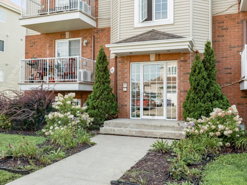 2940 Rue Montcalm Photo 1