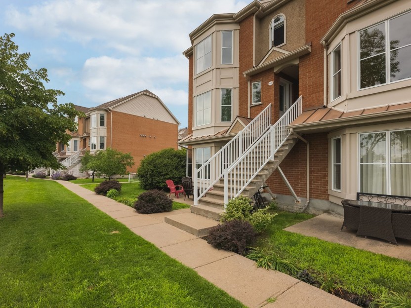 9608 Rue Riverin Photo 3