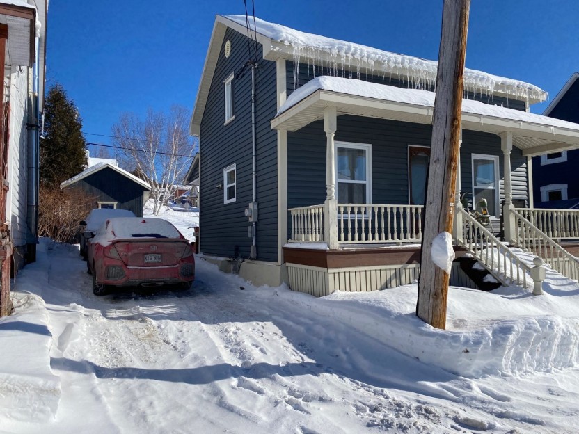 915 Av. Jacques Photo 2