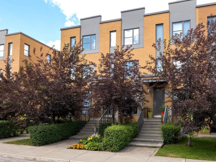 5855Z Rue Anne-Courtemanche Photo 1