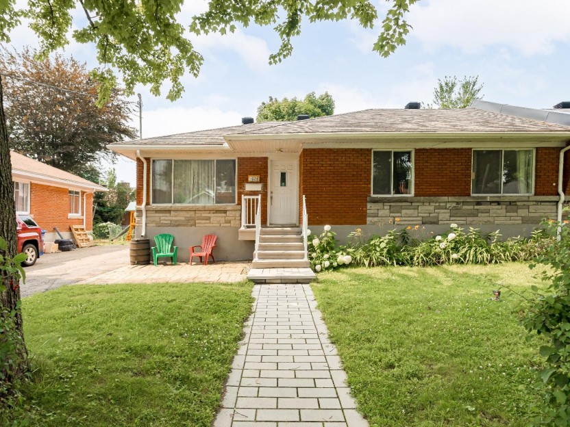 5608 Av. Mcalear Photo 1