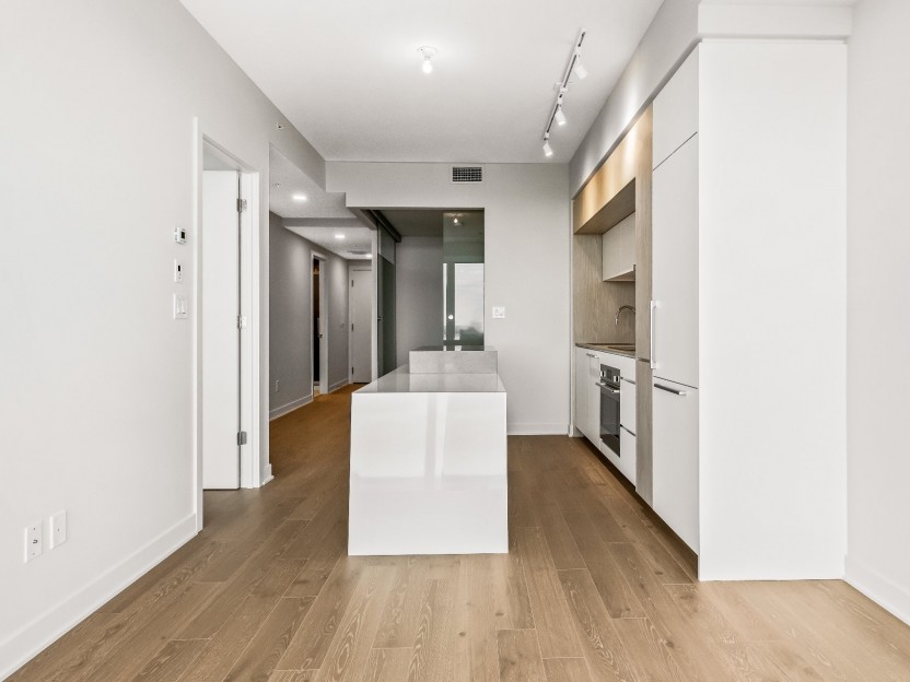1188 Rue St-Antoine O. Photo 6