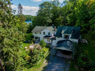 829 Ch. du Lac-Meech Photo 2