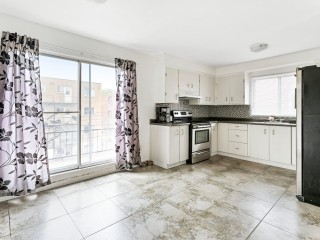 12250 Av. Allard Photo 2