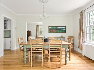 14 Av. Bayview Photo 5