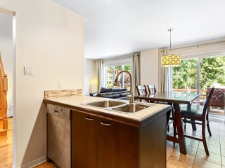 2070 Rue des Sarcelles Photo 4