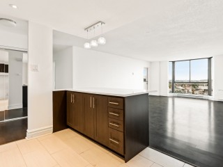 11015 Boul. Cavendish Photo 1