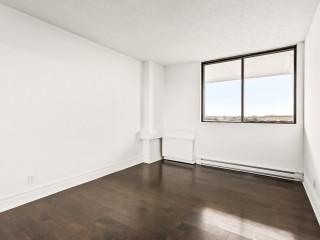 11015 Boul. Cavendish Photo 8