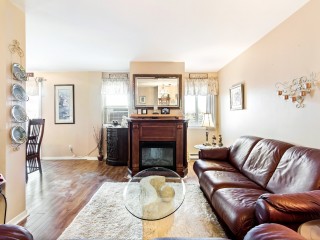 14605 Boul. de Pierrefonds Photo 2