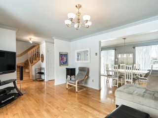 319 24e Avenue Photo 1