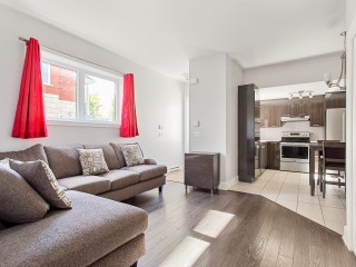 6042 Rue Tousignan Photo 1