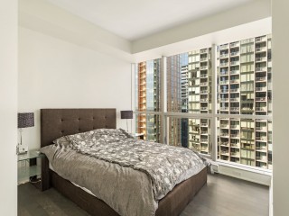1050 Rue Drummond Photo 7